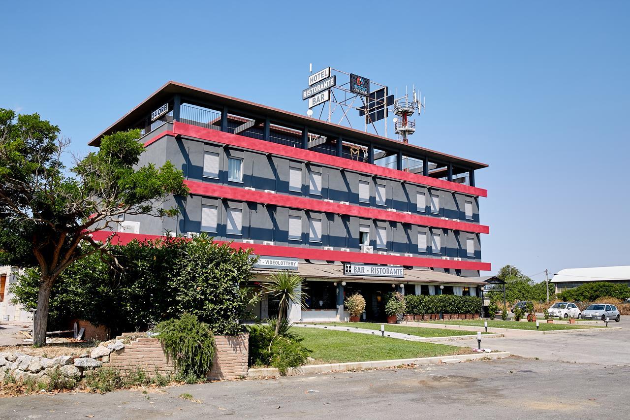 Hotel Ospite Inatteso Montalto di Castro Exterior photo